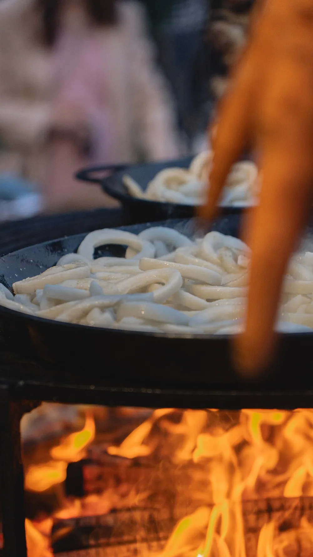 Calamars saisis à la flamme sur le braséro