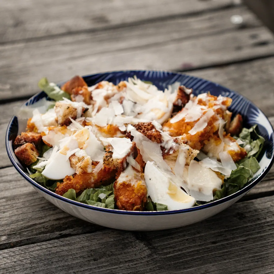 Salade César préparée par ALBINÔME